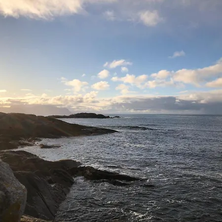 Lägenhet Laukvik Suites *